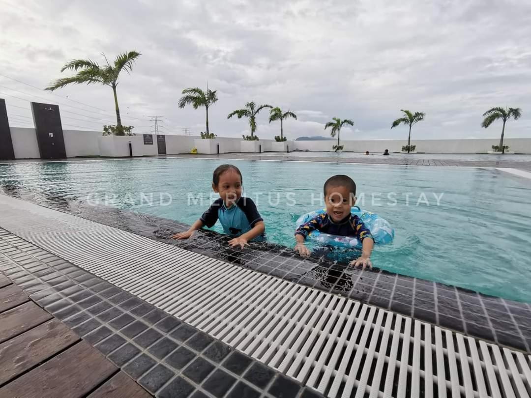 Grand Meritus Homestay @Penang Перай Екстер'єр фото